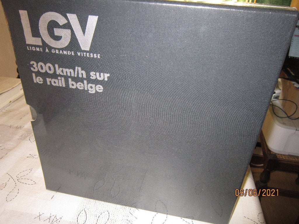 2 livres collector lignes lgv de société infrabel. Adam D, Ophalen, Nieuw, Overige soorten
