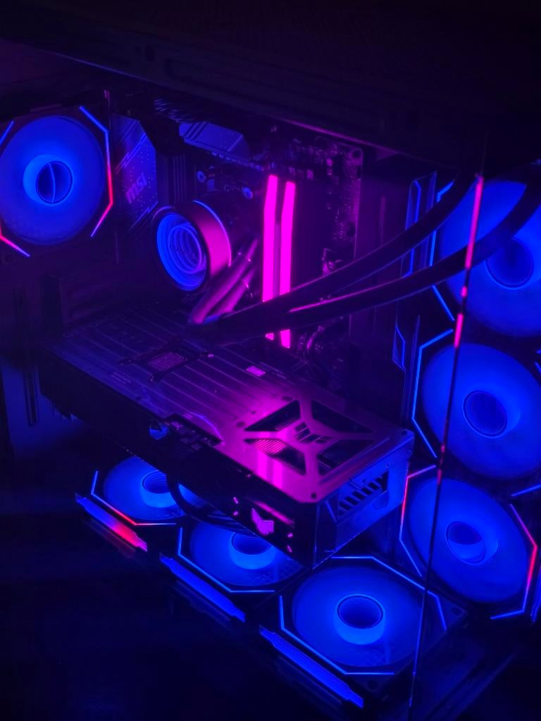 RTX 5070 Ti + Ryzen 9 7900x - Lian Li Gaming Pc, Computers en Software, 32 GB, Virtual Reality, Ophalen of Verzenden, Zo goed als nieuw