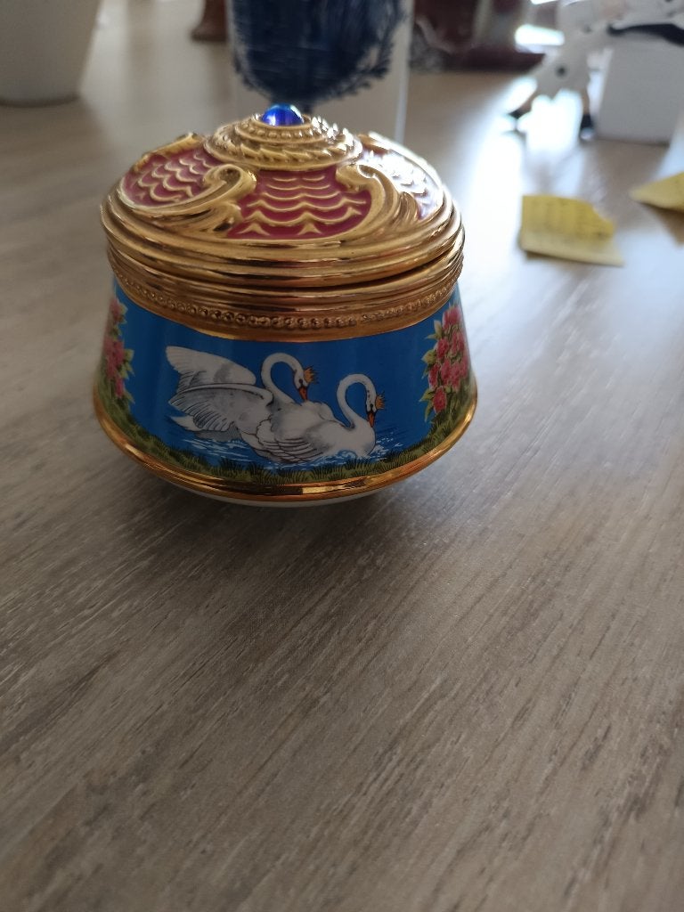 Franklin Mint maison Fabergé, Ophalen