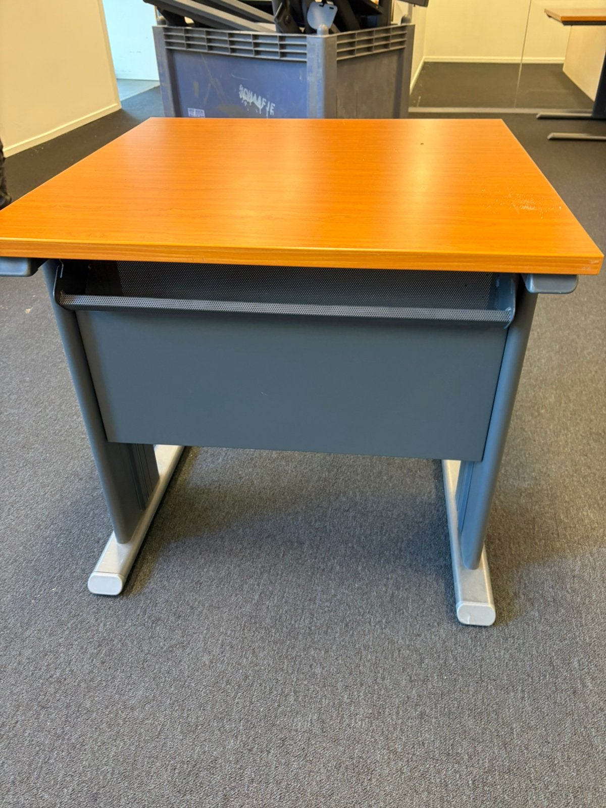 Eenpersoons bureau, Maison & Meubles, Armoires | Meubles ordinateur, Enlèvement, Comme neuf