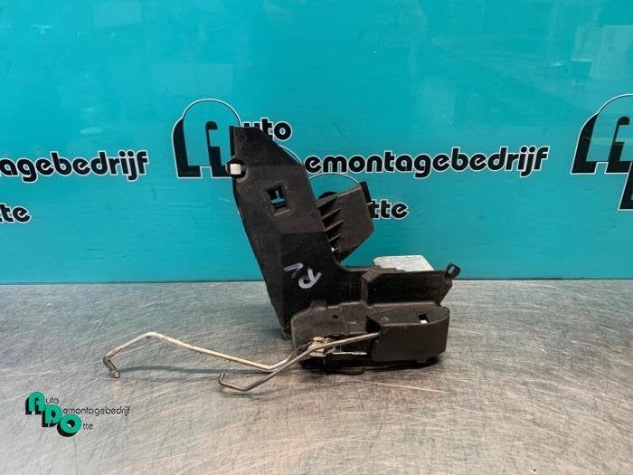 Serrure portière mécanique 2portes droite d'un Toyota Coro, -, 3 mois de garantie, Toyota, Utilisé
