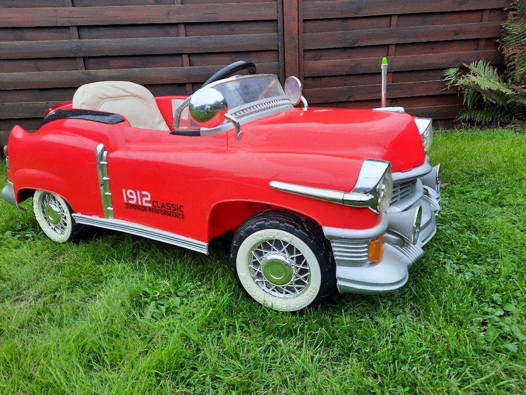 voiture enfant.  SUPERBE. 1,40m sur 65cm., Utilisé