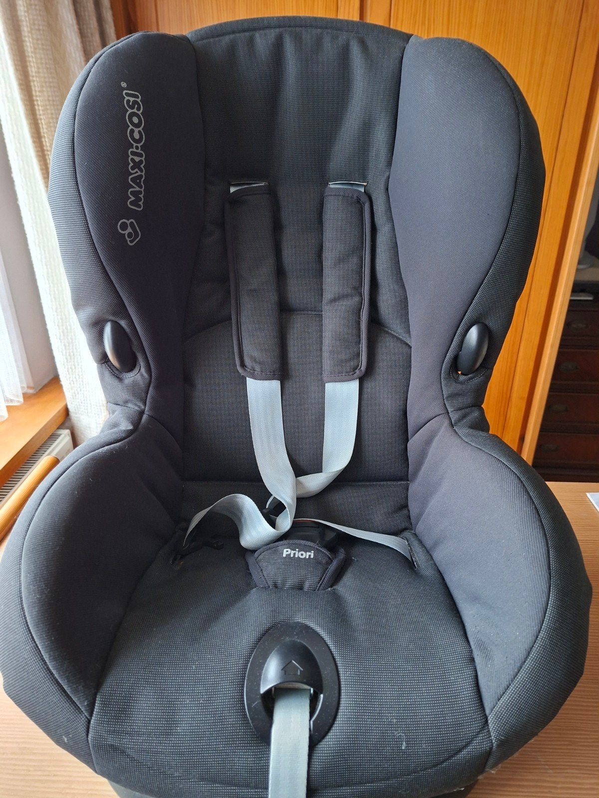 Autostoel te koop.  Maxi-Cosi voor baby's van 9 tot 18 kg., Kinderen en Baby's, Ophalen, Zo goed als nieuw, 9 t/m 18 kg, Maxi-Cosi