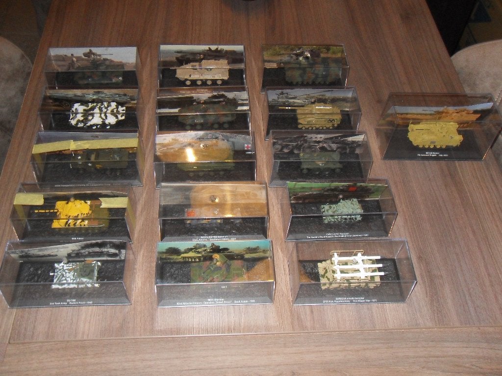 Miniatuur leger voertuigen, Enlèvement ou Envoi, Comme neuf
