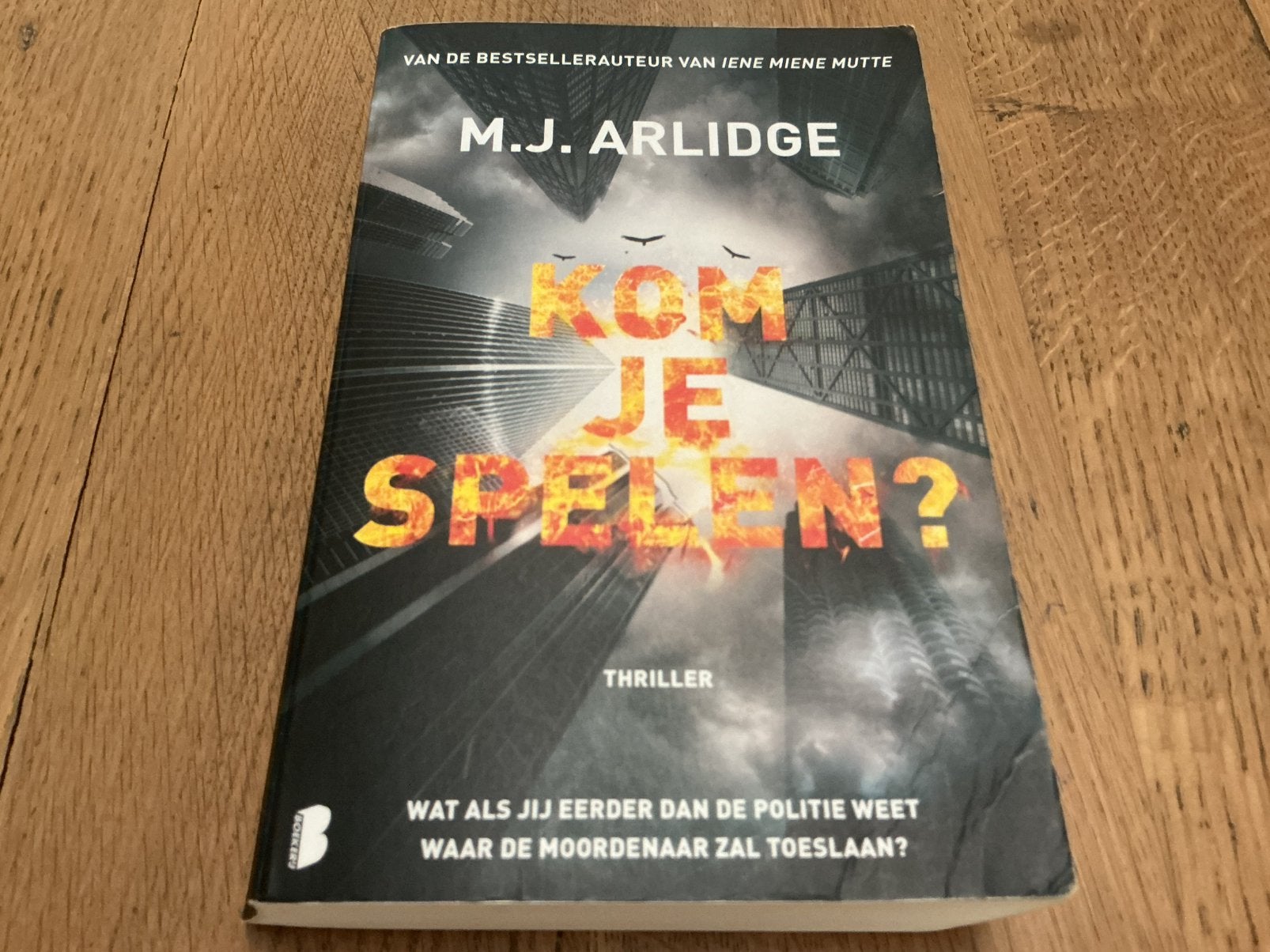 M.J. Arlidge - Kom je spelen?, Ophalen, Gelezen, M.J. Arlidge