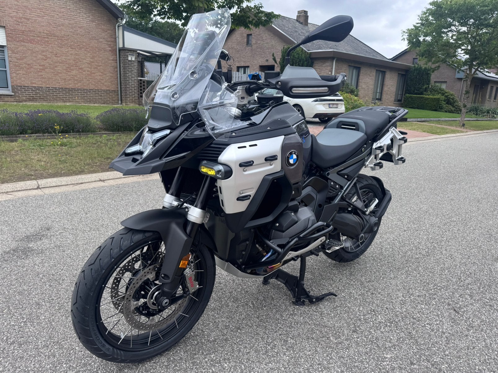 Bmw R1300 GSA (2025) Triple Black, Motoren, Handvatverwarming, Meer dan 35 kW, Enduro, 1300 cc