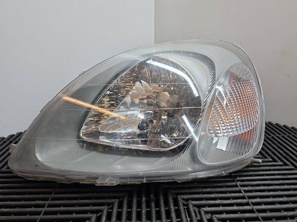 PHARE / OPTIQUE AVANT GAUCHE Toyota Yaris (P1), Kundenbetreuung@toyota.de, Toyota, Utilisé, Toyota-Allee 2
50858  Köln, DE