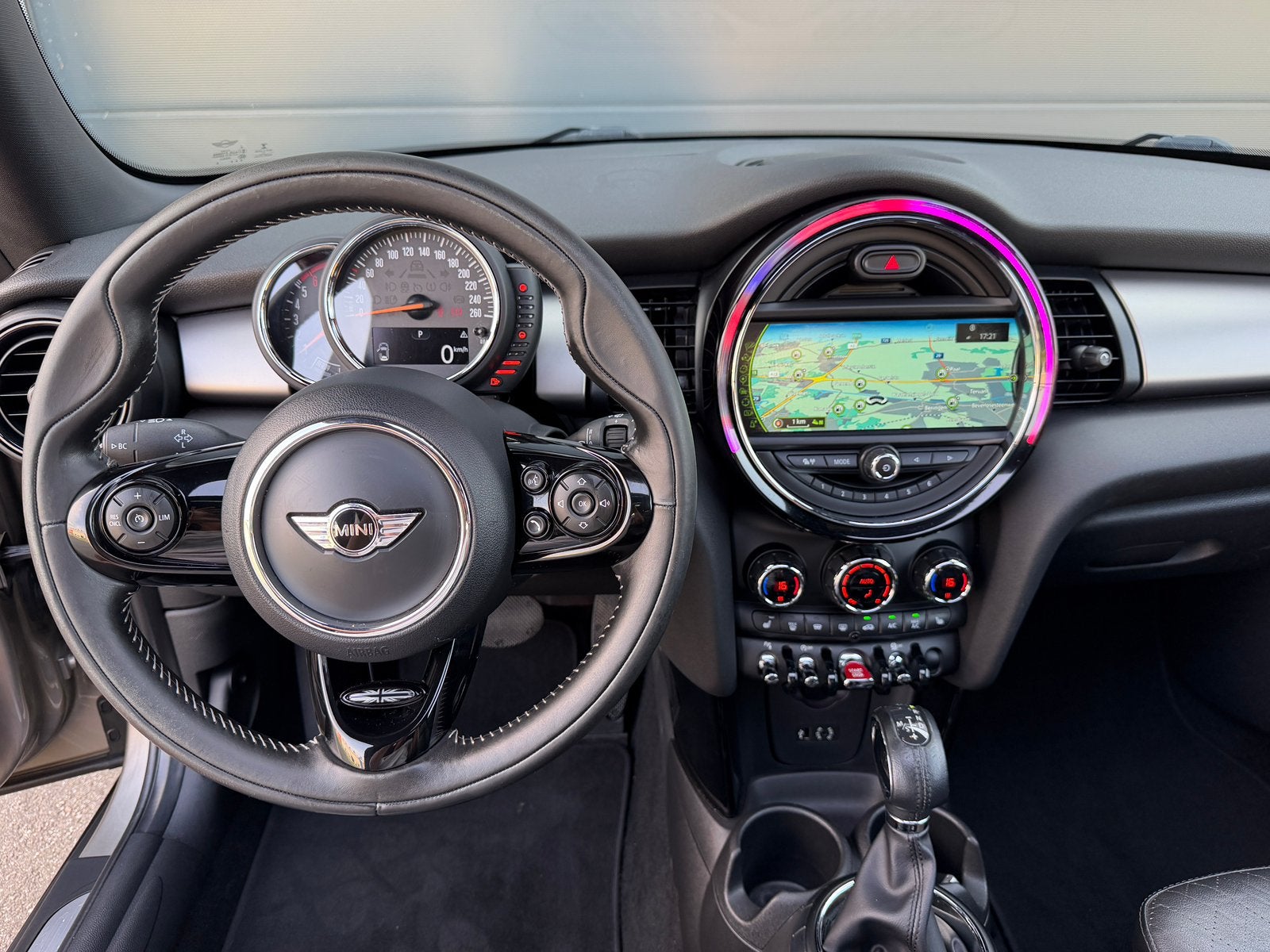 MINI COOPER D AUT.*Full*Pano*Xenon*Sfeerverlichting*Pro Navi, Autos, Mini, Achat, Euro 6, Entreprise, Automatique