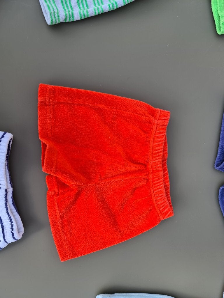 licht rode korte broek 74-80, Enfants & Bébés, Vêtements de bébé | Taille 74, Enlèvement, Comme neuf