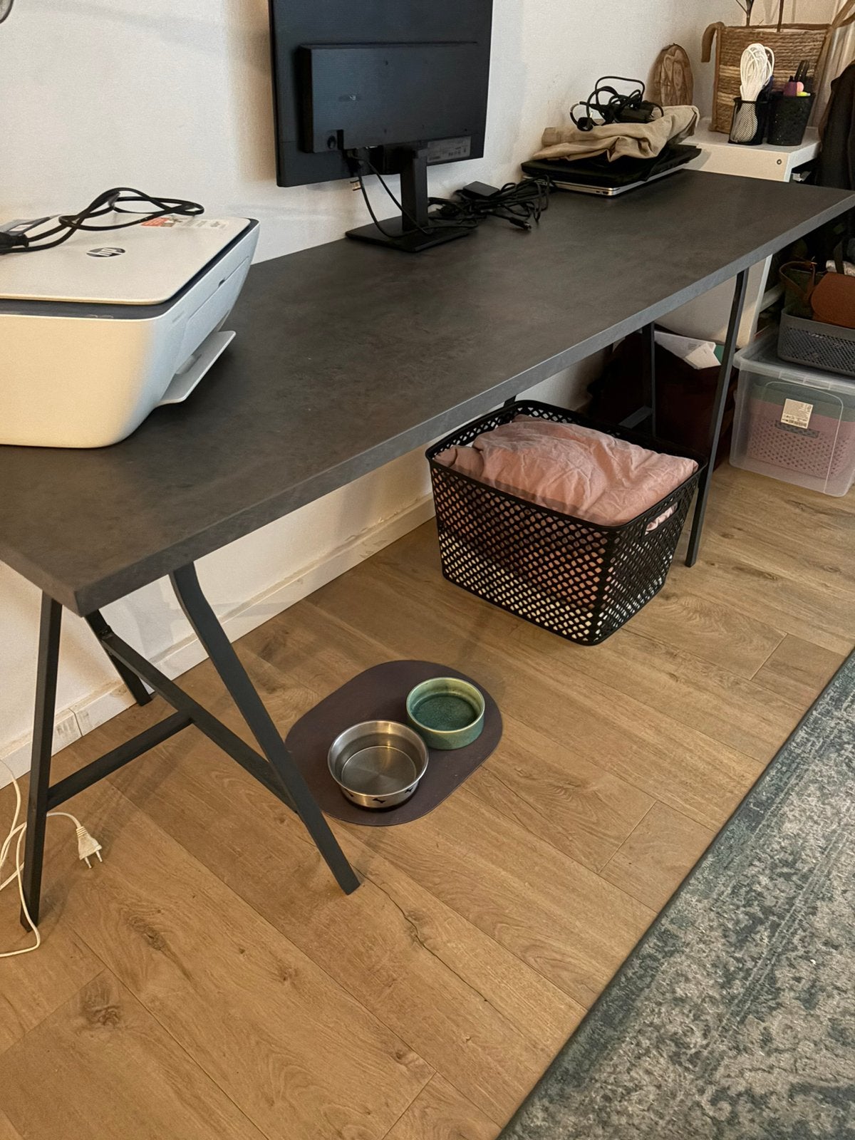 Grote bureau, Huis en Inrichting, Bureaus, Ophalen, Zo goed als nieuw