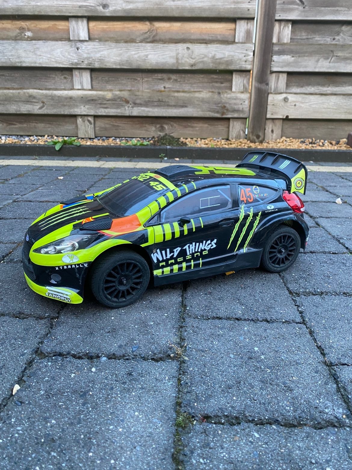 Rc auto 80 km, Gebruikt, Auto offroad, Schaal 1:10, RTR (Ready to Run)