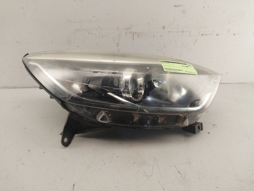 PHARE / OPTIQUE AVANT DROIT Renault Captur I (2R), Renault, Utilisé, Peter-Huppertz-Straße 5
51063  Köln, DE, Dialog.deutschland@renault.de