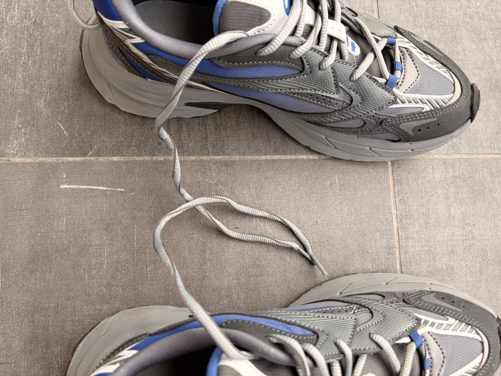 Chaussure lacoste L003, Sports & Fitness, Enlèvement ou Envoi, Comme neuf, Chaussures