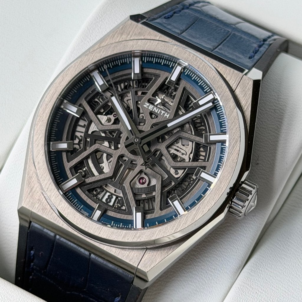 Zenith Defy Classic Skeleton - 41mm - Titanium - Als nieuw, Handtassen en Accessoires, Horloges | Heren, Overige materialen, Leer