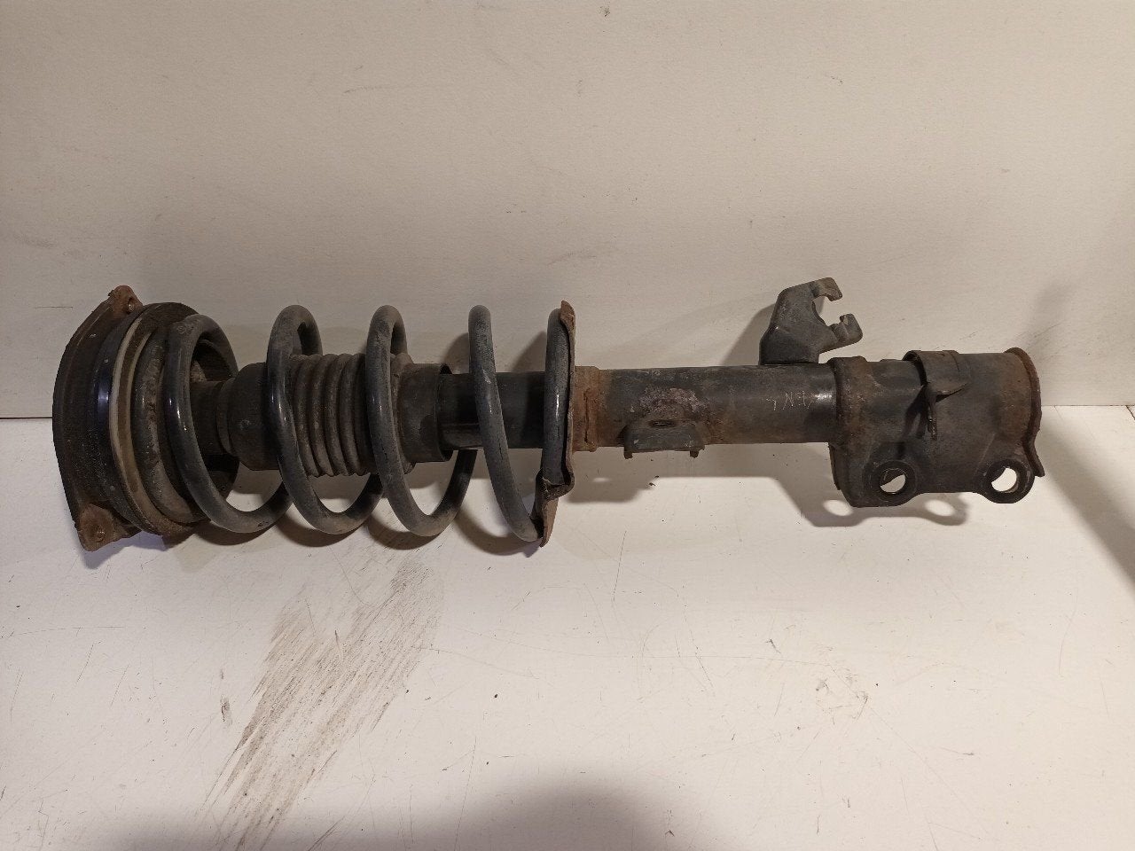 Veerpoot links voor Nissan NV 200, Onderdelen@venauto.nl, Van der Ven Autorecycling B.V., Gebruikt, Ettenseweg 76, 4706 PB Roosendaal, The Netherlands
