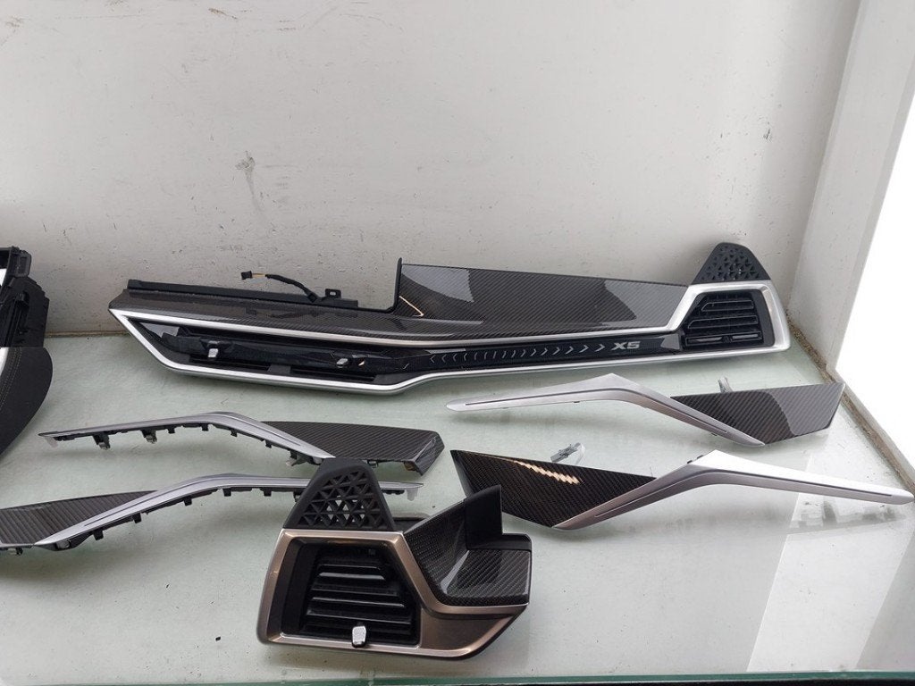 DIVERS BMW X5 (G05) (01-2018/03-2023), Utilisé, BMW, Petuelring 130
80809  München, DE, Bayerische Motoren Werke AG