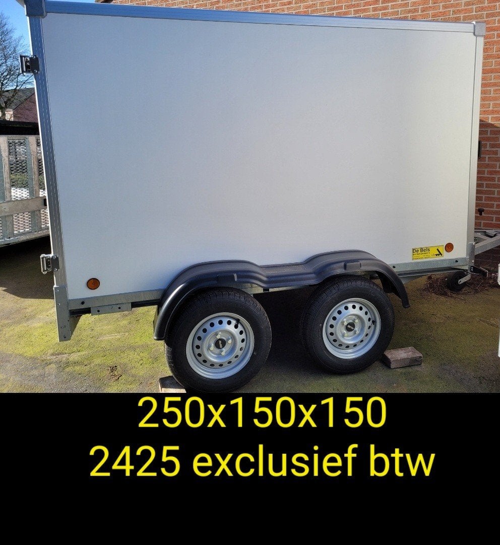 Gesloten aanhangwagen, Ophalen