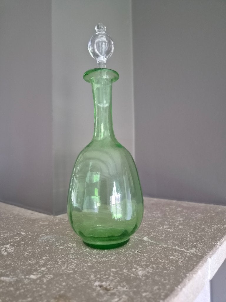 Mooie vintage groene glazen karaf met sierstop, Antiek en Kunst, Ophalen