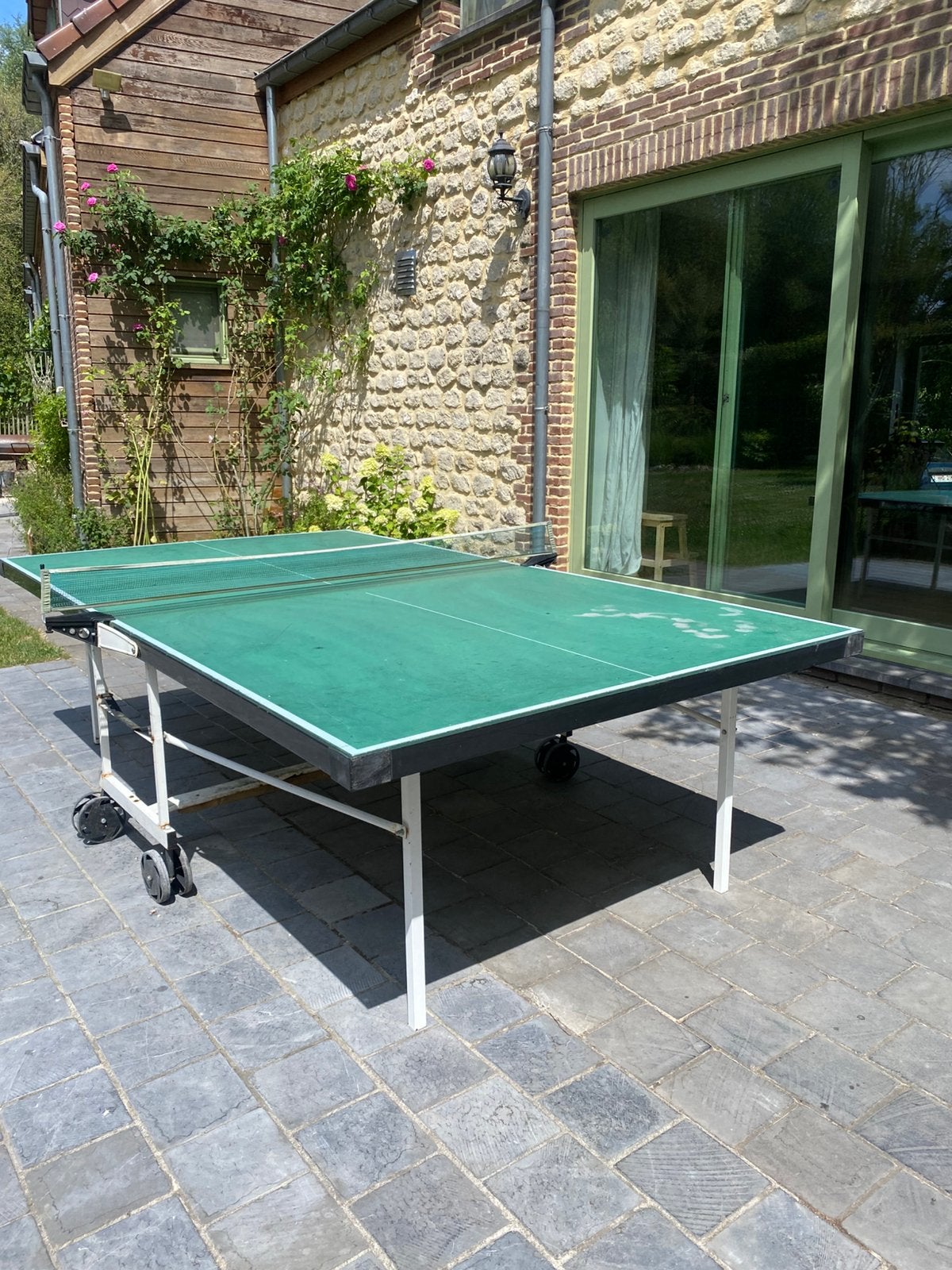 Table de ping-pong extérieur, Sports & Fitness, Ping-pong, Enlèvement, Utilisé, Filet, Raquette(s) ou Balle(s), Pliante