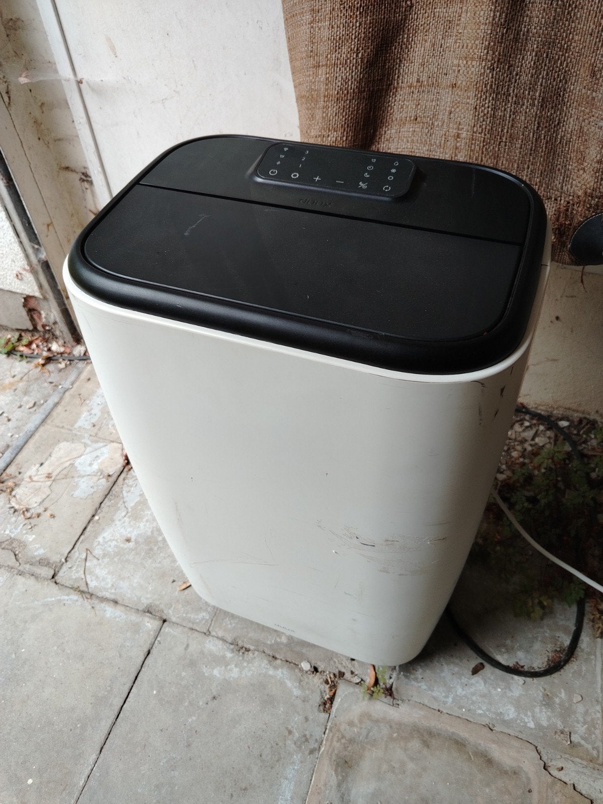 Duux North Smart 14K BTU/h Wit
Beoordeling is 6,8 van de 10, Comme neuf, Enlèvement, Refroidissement et Déshumidification, Moins de 60 m³