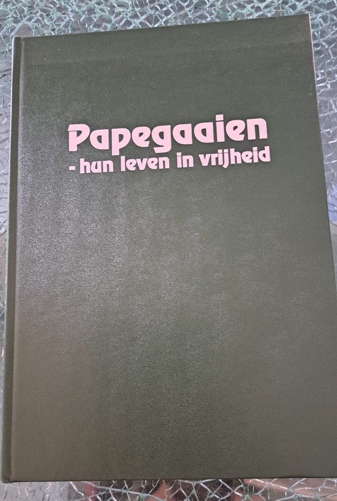 Boek papegaaien - hun leven in vrijheid, Thomas Arndt, Boeken, Dieren en Huisdieren, Ophalen, Zo goed als nieuw, Vogels, Thomas Arndt
