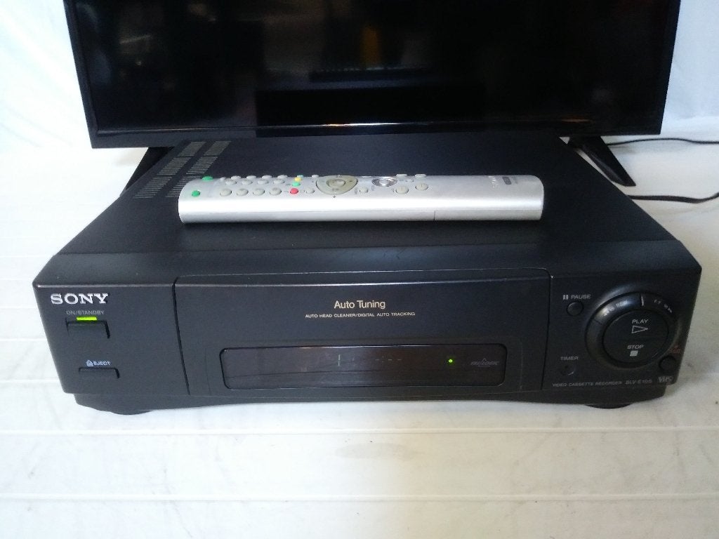 Sony SLV-E105 video recorder met afstandsbediening, Ophalen of Verzenden, Zo goed als nieuw, VHS-speler of -recorder