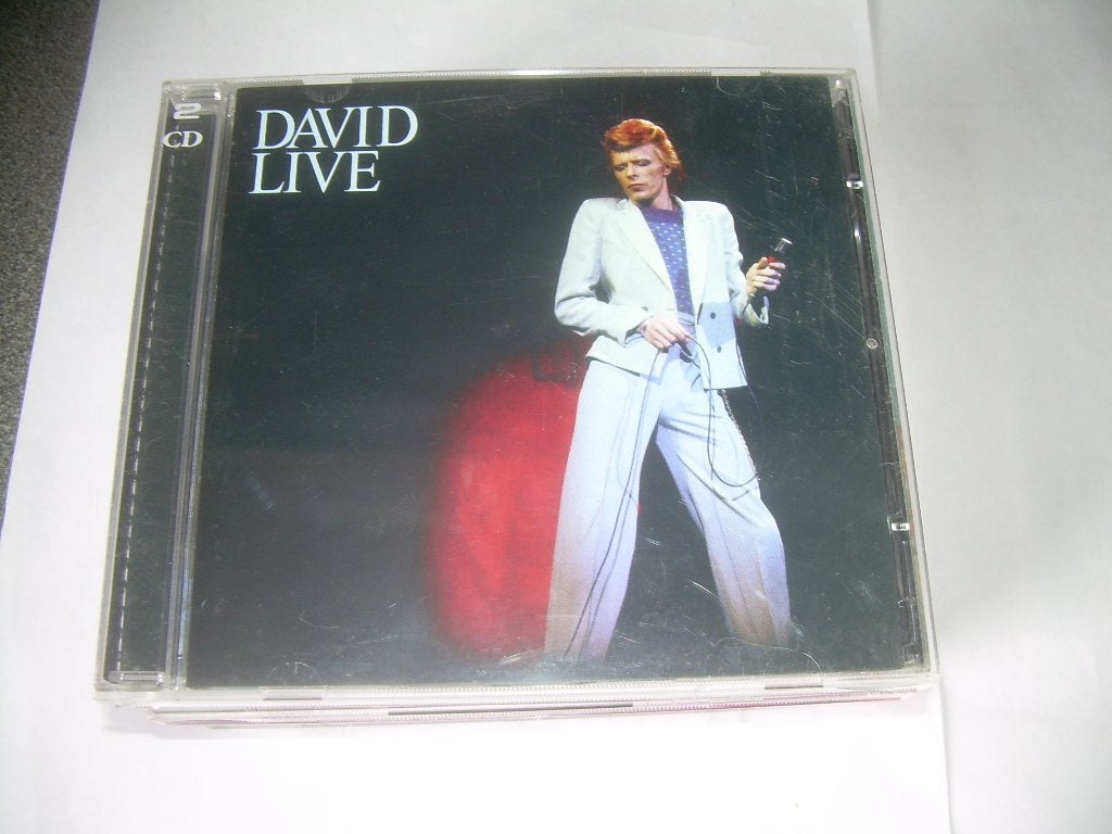 2 CD S - DAVID BOWIE -, Cd's en Dvd's, Cd's | Pop, Ophalen of Verzenden, 2000 - 2009, Zo goed als nieuw