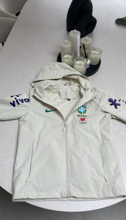 Brazil windbreaker (beige), Kleding | Heren, Jassen | Zomer, Ophalen, Beige, Nike, Nieuw