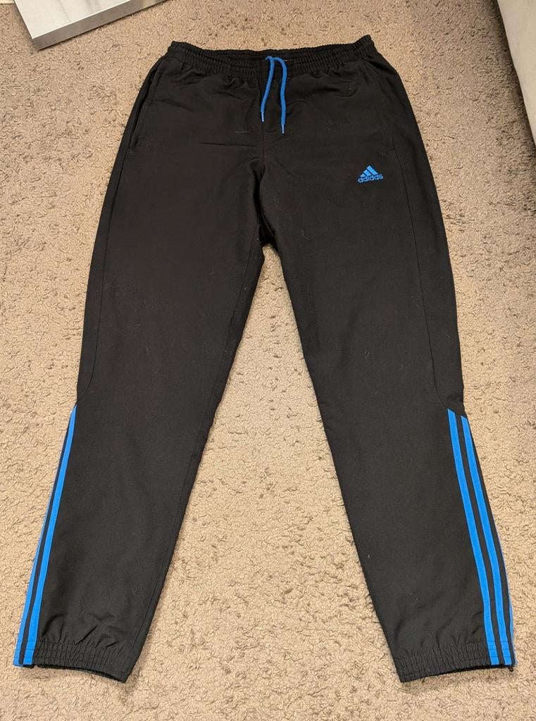 2bas adidas, Adidas