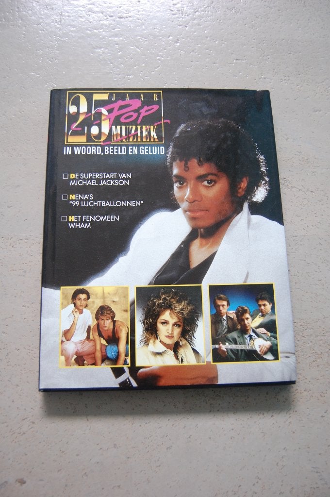 Boek 25 Jaar Popmuziek, Livres, Musique, Enlèvement ou Envoi, Comme neuf