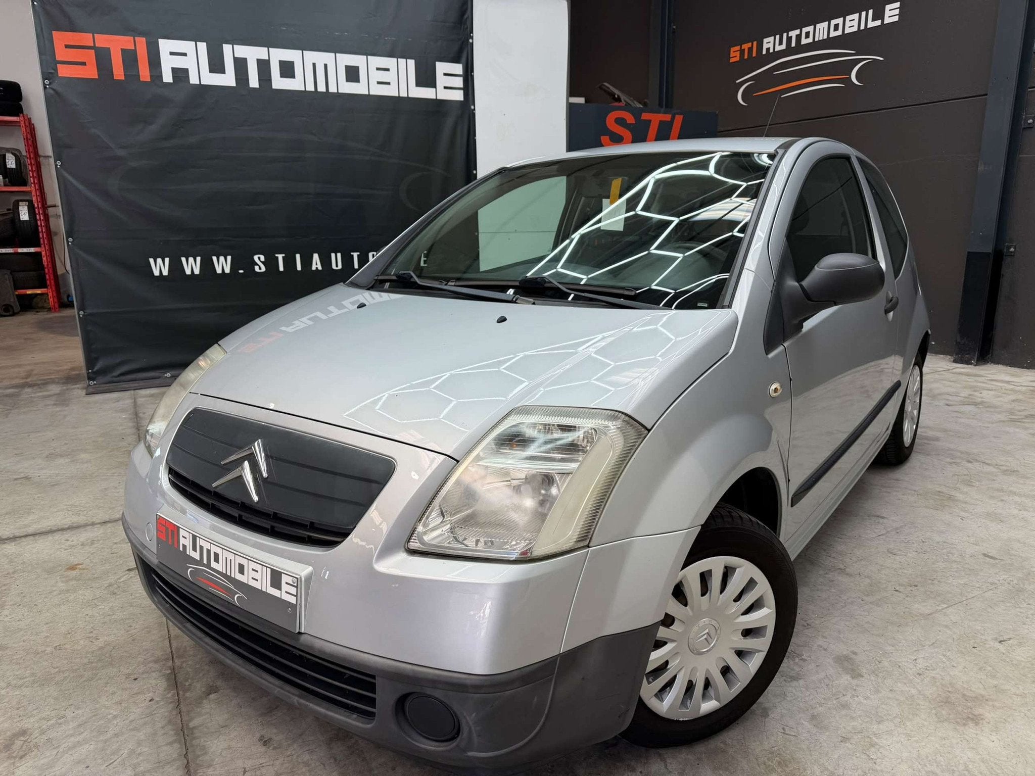 Citroën C2 * GARANTIE 12 MOIS *, Autos, 1124 cm³, Argent ou Gris, Achat, Entreprise