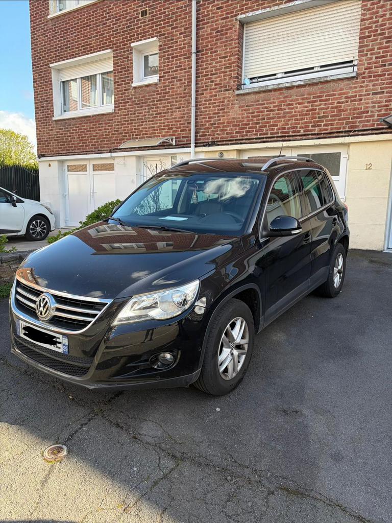 Volkswagen Tiguan 2010 2.0 TDI 140ch – Bon état – CT OK, Autos, Capteur de stationnement, Achat, Carnet d'entretien, Noir