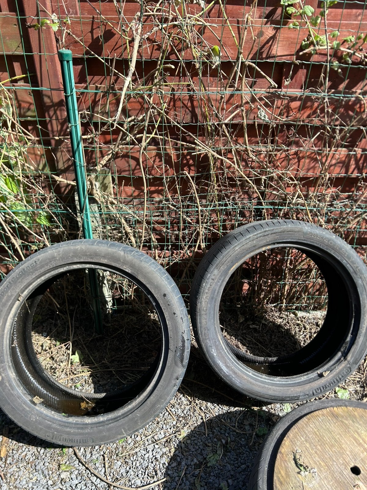 Pneus 2x 285/40/21 continental, Enlèvement