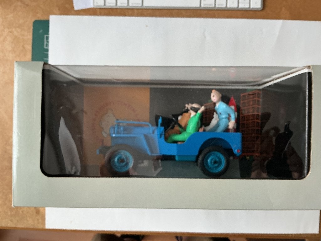 Jeep bleue Tintin 1/18, Enlèvement ou Envoi, Comme neuf, Voiture