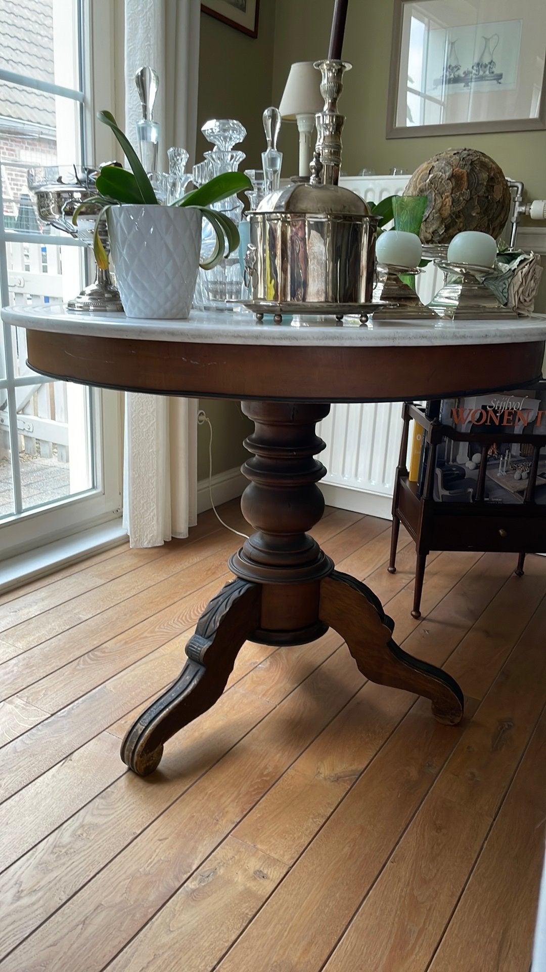 Salontafel, Ophalen