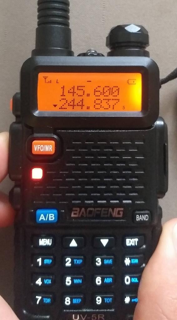 BAOFENG UV 5 R, Talkie-walkie ou Walkie-talkie, Avec clip de ceinture, Enlèvement, Utilisé