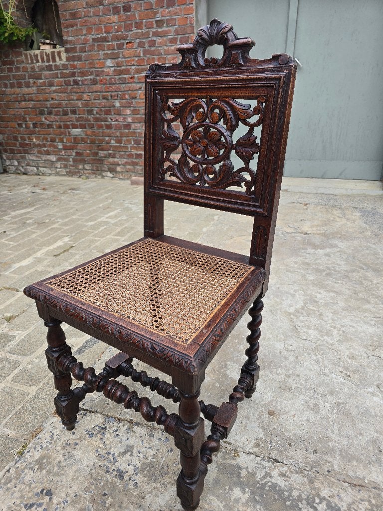 Antieke stoelen, Ophalen