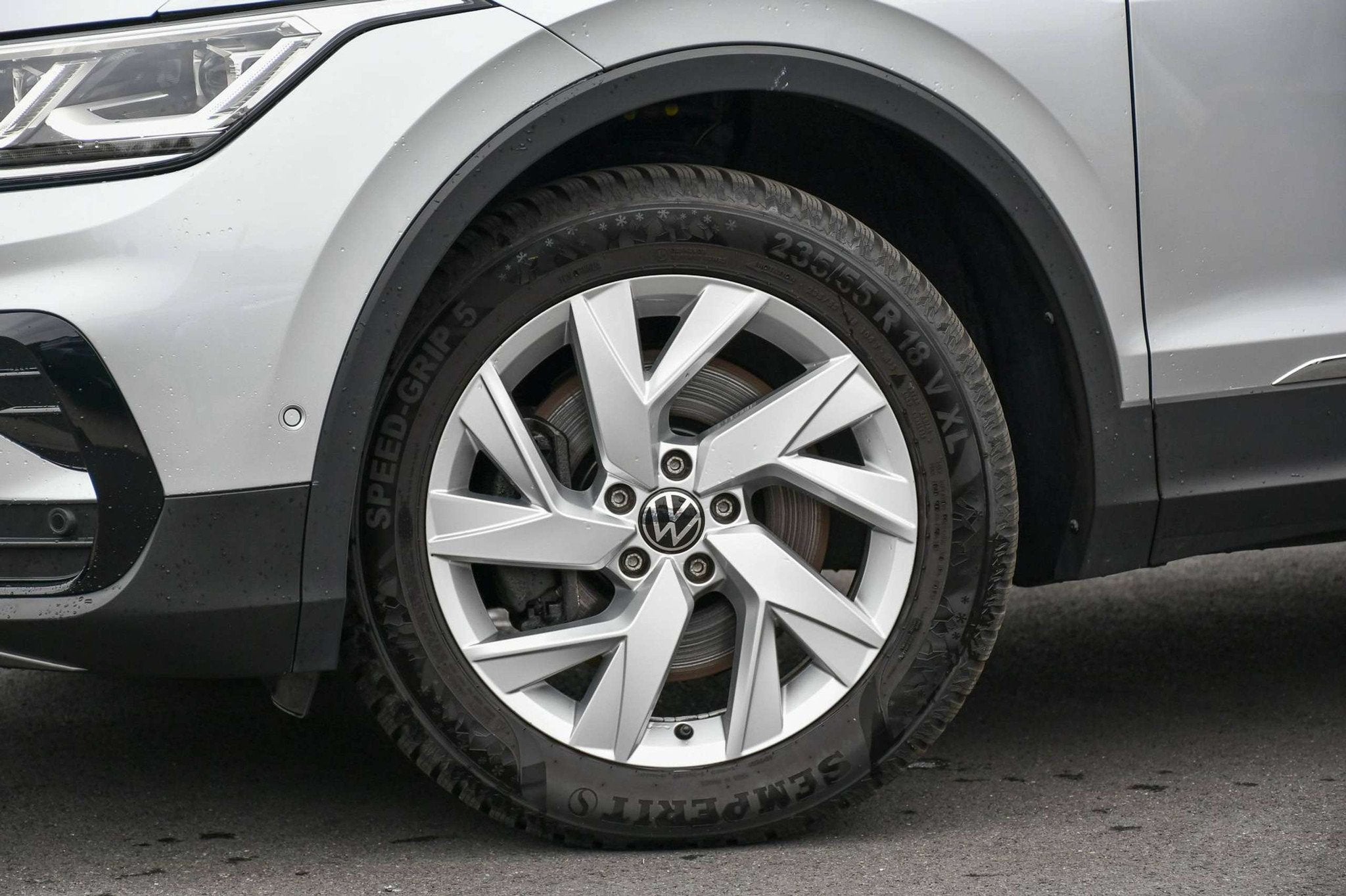 Volkswagen Tiguan Tiguan 2.0 TSI 4Motion *IQ LIGHTS*PANO*MEM, Automaat, Gebruikt, 1984 cc, Parkeerassistent
