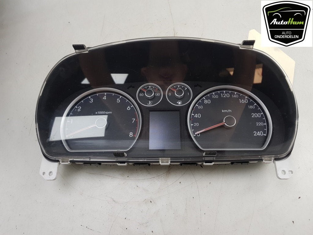 INSTRUMENTS DE BORD Hyundai i30 (FD) (|940032R030|), Hyundai Motor Deutschland GmbH, Kaiserleipromenade 5
63067  Offenbach am Main, DE