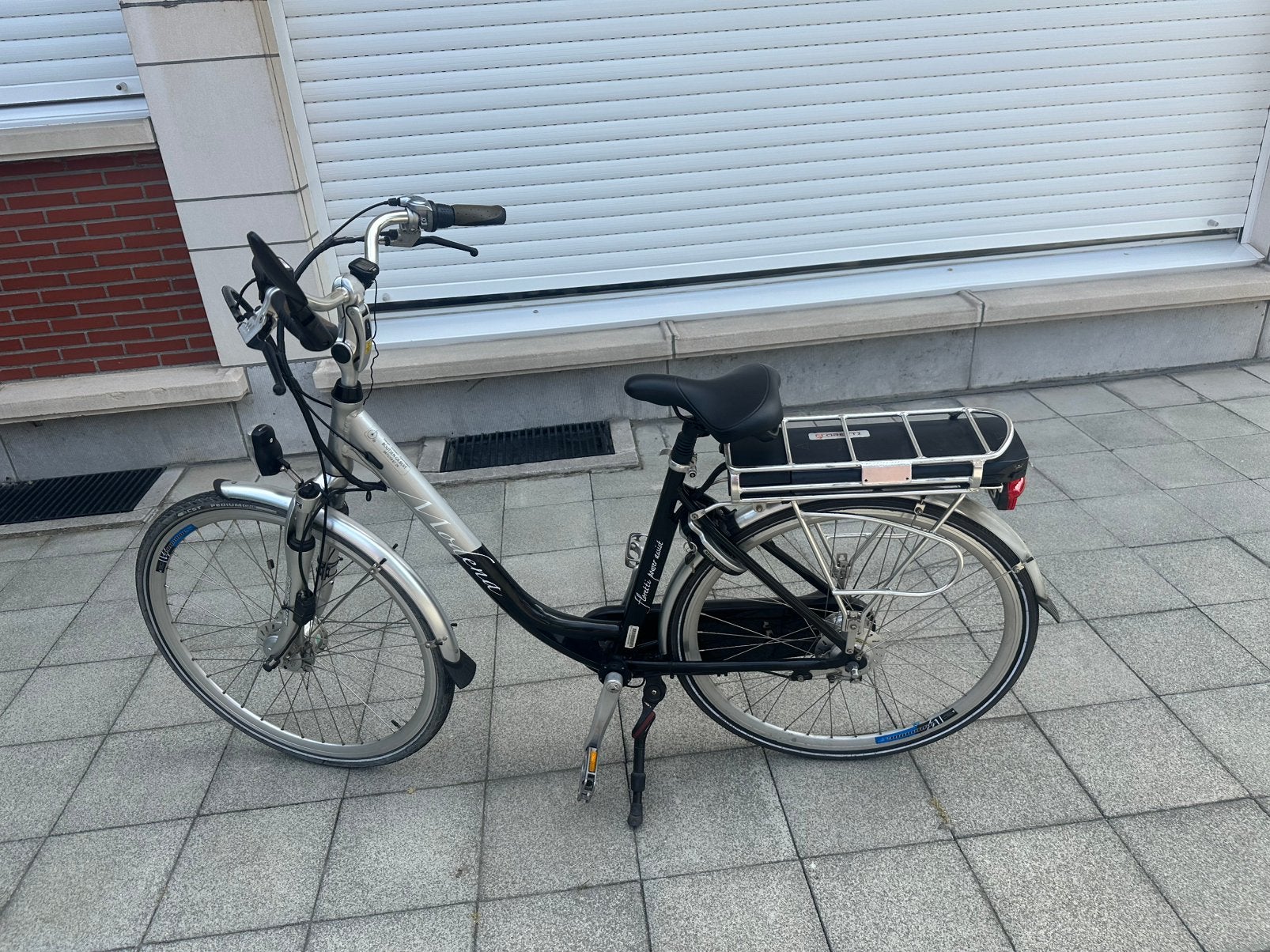 Vélo électrique Madena en très bon état, Vélos & Vélomoteurs, Enlèvement, Comme neuf