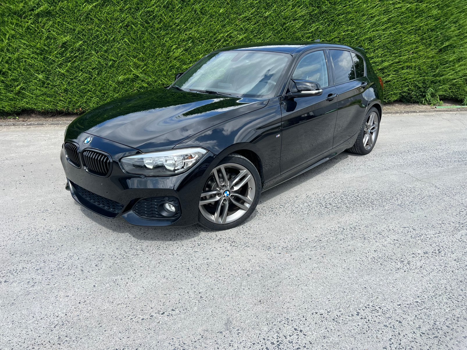 Bmw F20 118i • M-Pakket • Navi • Zetelverwarming •, Auto's, USB, Zwart, Leder, Bedrijf