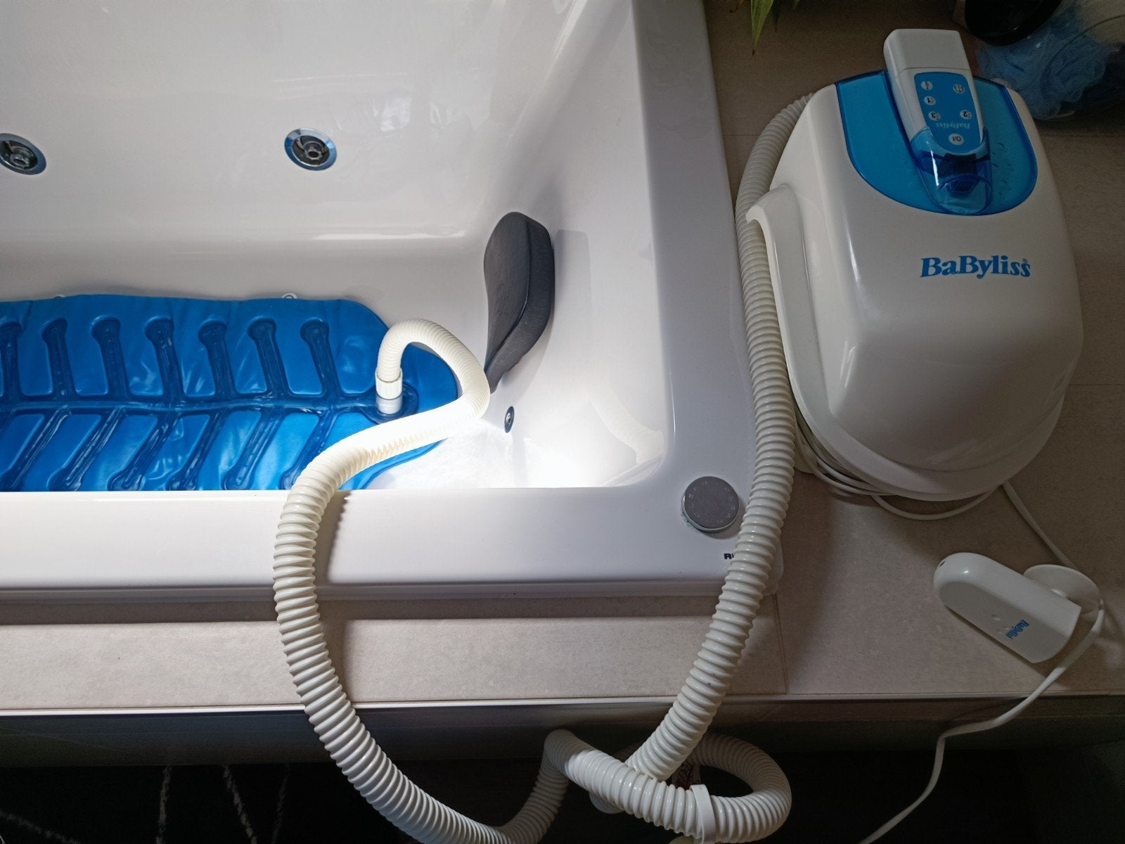 Tapis à bulles pour baignoire avec moteur BABYLISS, Enlèvement