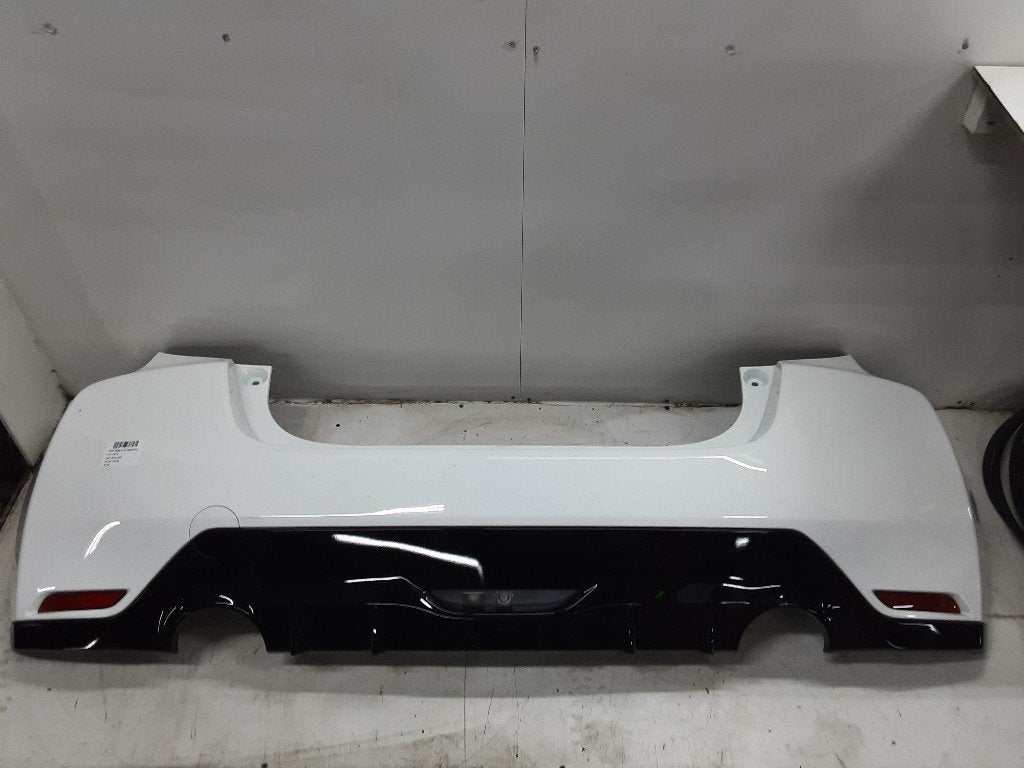 BUMPER ACHTER Toyota Yaris IV (P21 / PA1 / PH1) (01-2020/-), Gebruikt, Achter, Toyota, Bumper