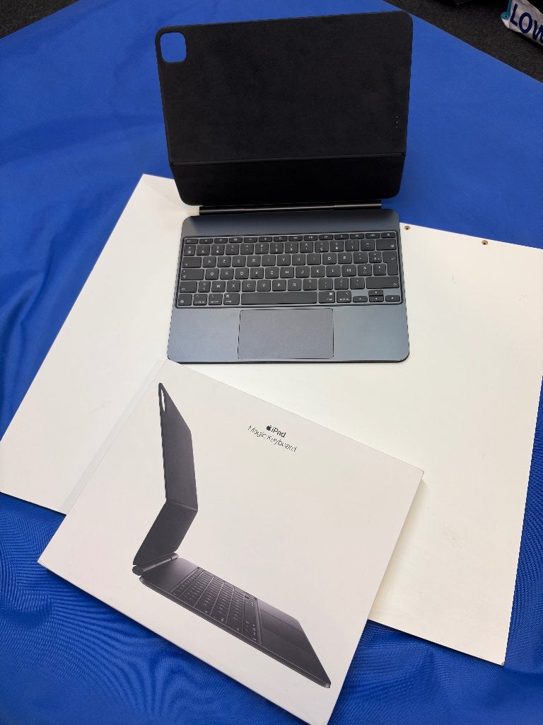 Clavier Magic Keyboard Apple iPad Pro 13" M4/M5 - AZERTY, Informatique & Logiciels, Apple iPad Tablettes, Enlèvement ou Envoi