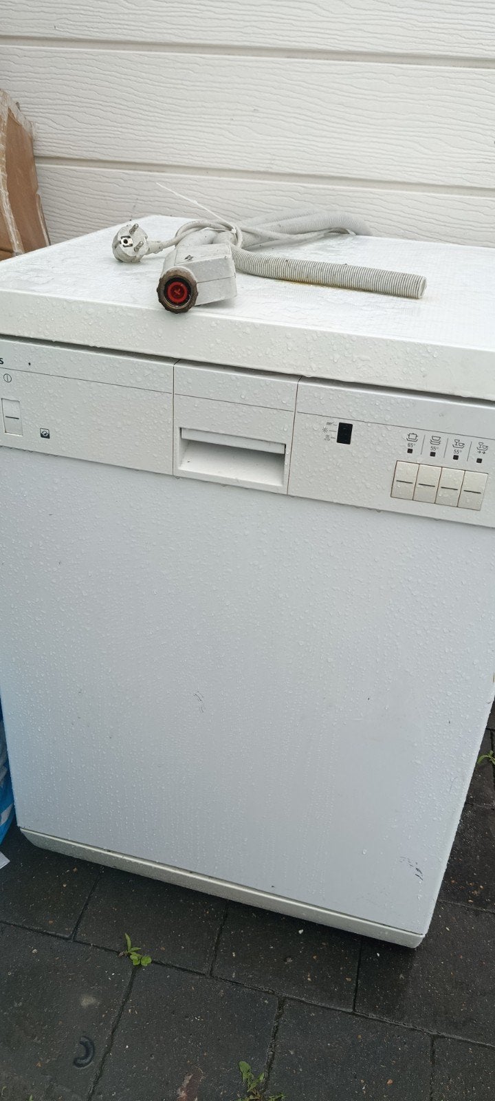 1 wasmachine en 2 afwasmachine (Heeft reparatie nodig), Ophalen