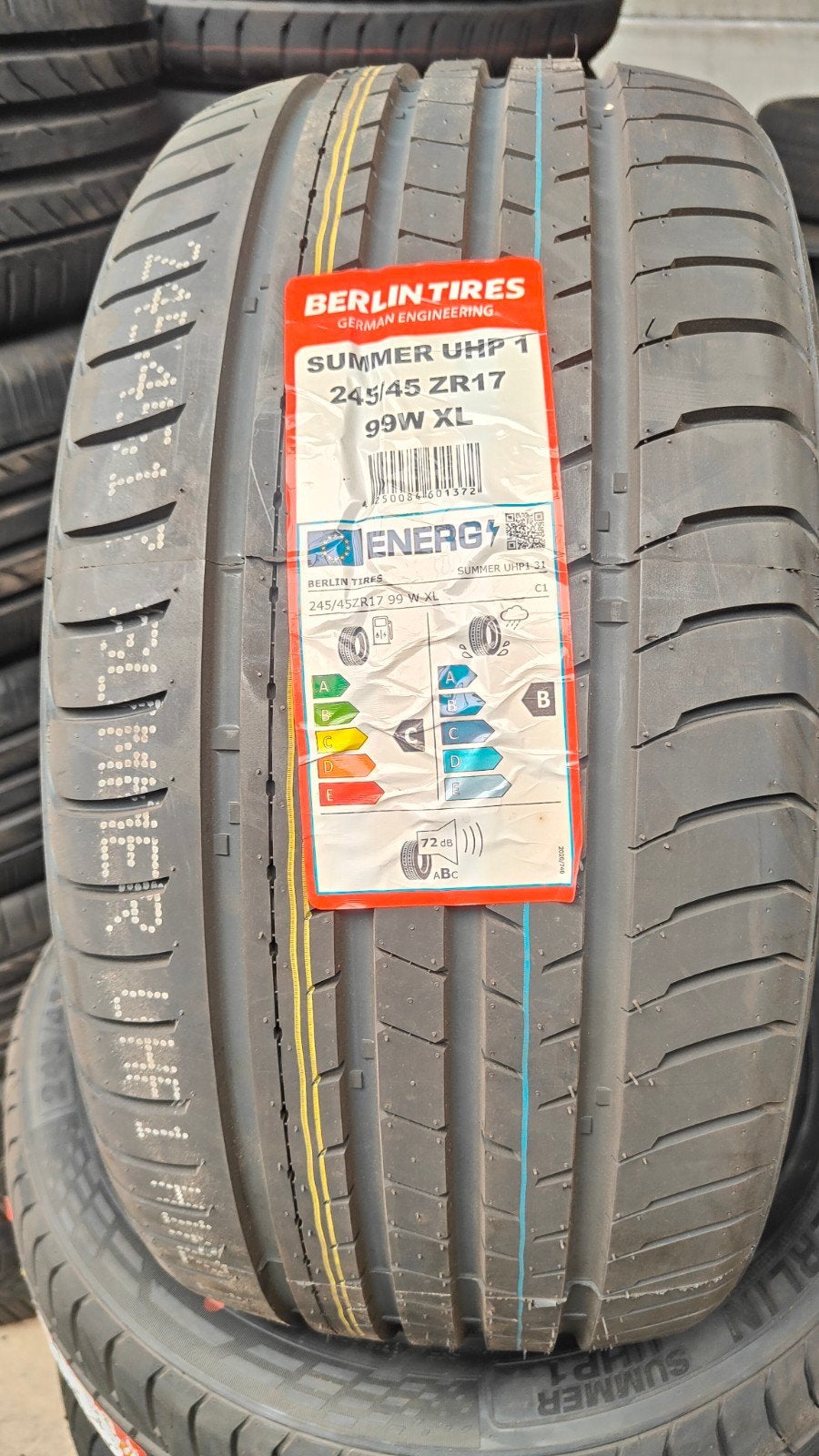 245/45r17 99w Berlin 80€ per stuk met montage en balanceren