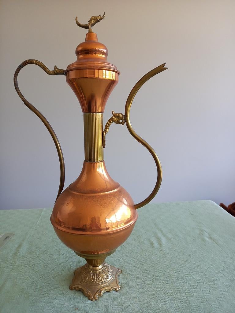 Cruche en cuivre et laiton., Enlèvement, Cuivre