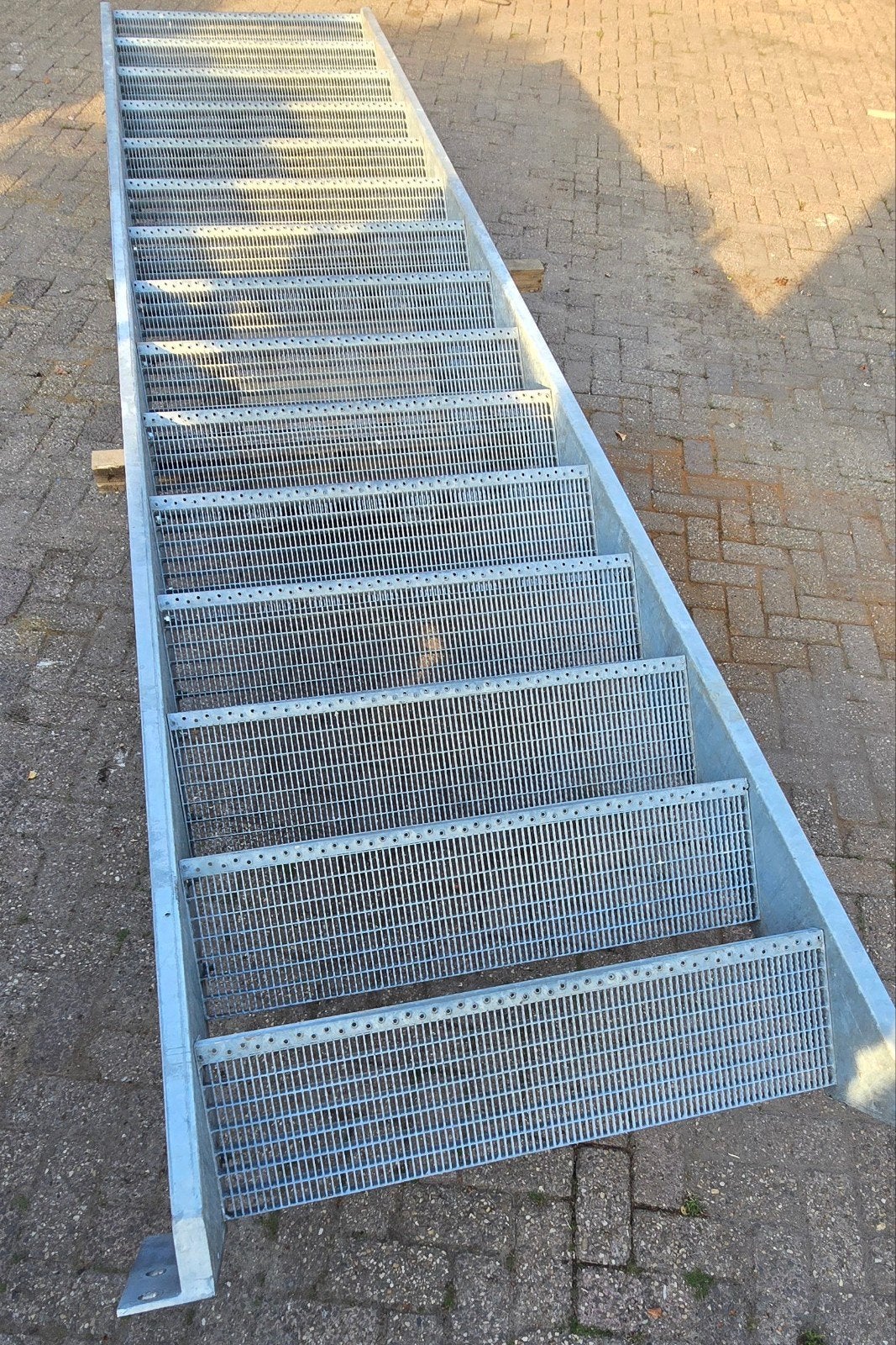 Stalen trap lui verzinkt, gegalvaniseerd. Hoogte 300/303cm., Doe-het-zelf en Bouw, Ophalen, Gebruikt