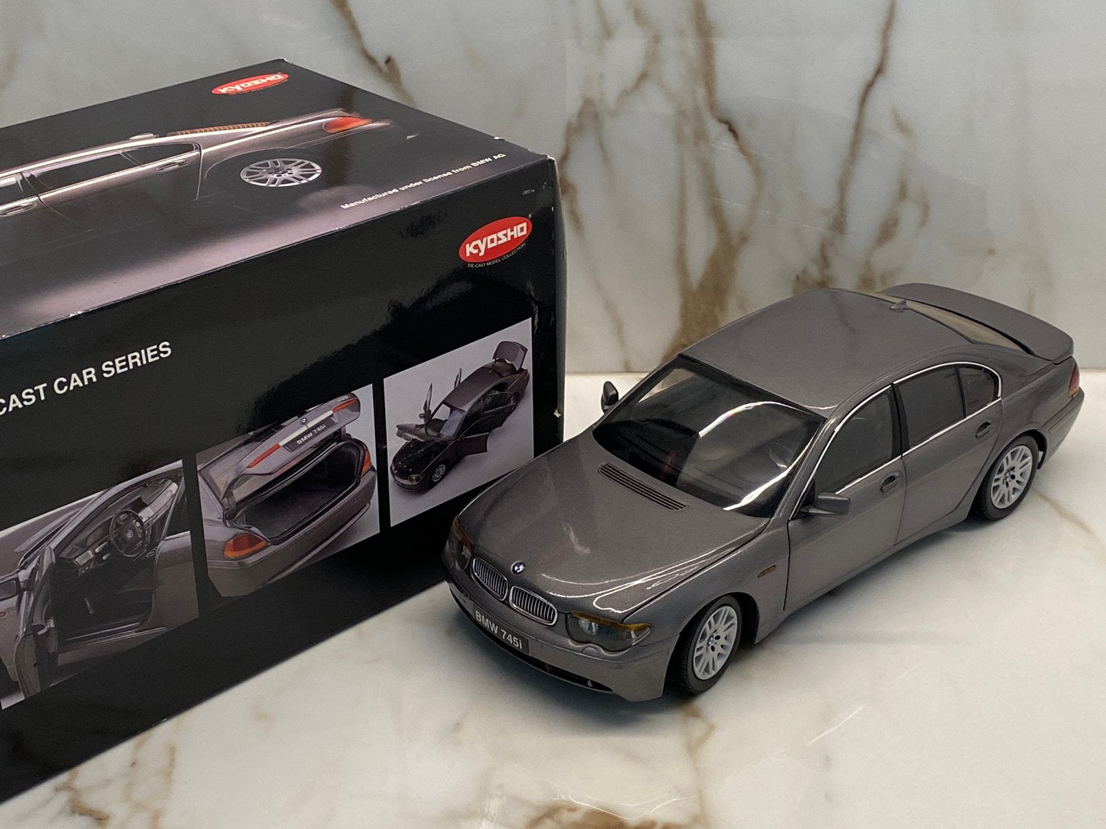 Kyosho BMW 745i - 1:18, Hobby en Vrije tijd, Ophalen of Verzenden, Zo goed als nieuw, Auto, Kyosho