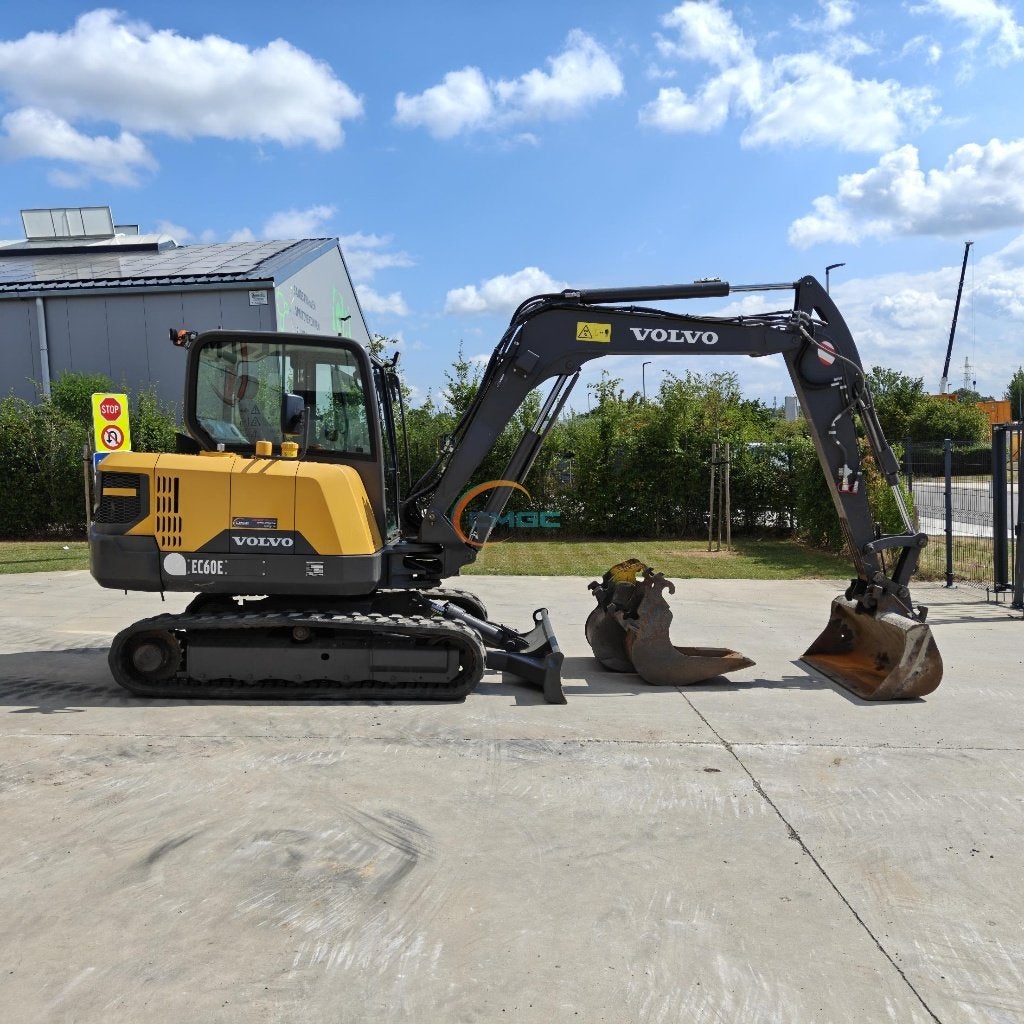 Pelle Volvo EC60E - 2023 - 1083h - 6T - 3Godets - PE1214, Enlèvement